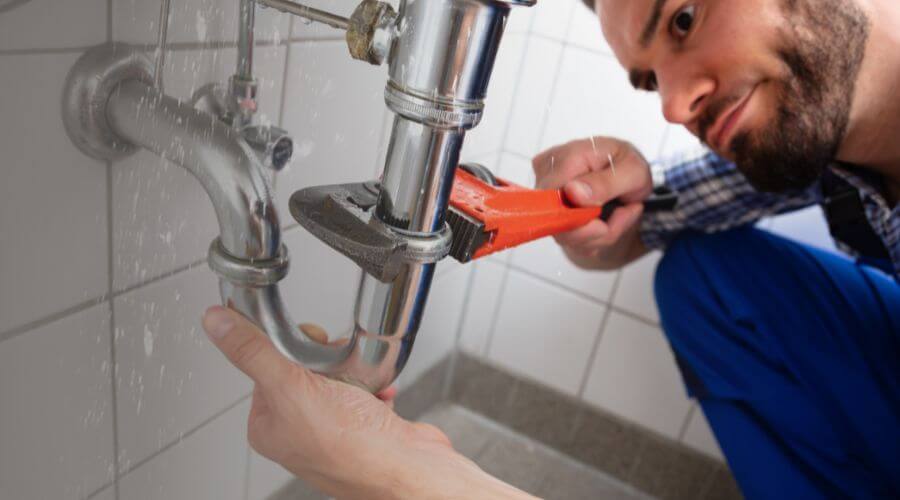 Professional clogged toilet repair services in Valles Mines, MO